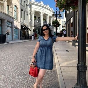 Meet your Posher, Elisa